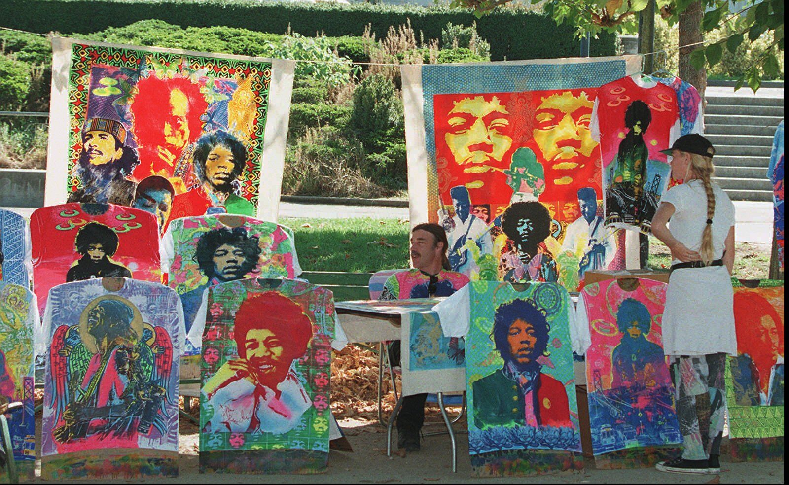 Jimi Hendrix t-shirts